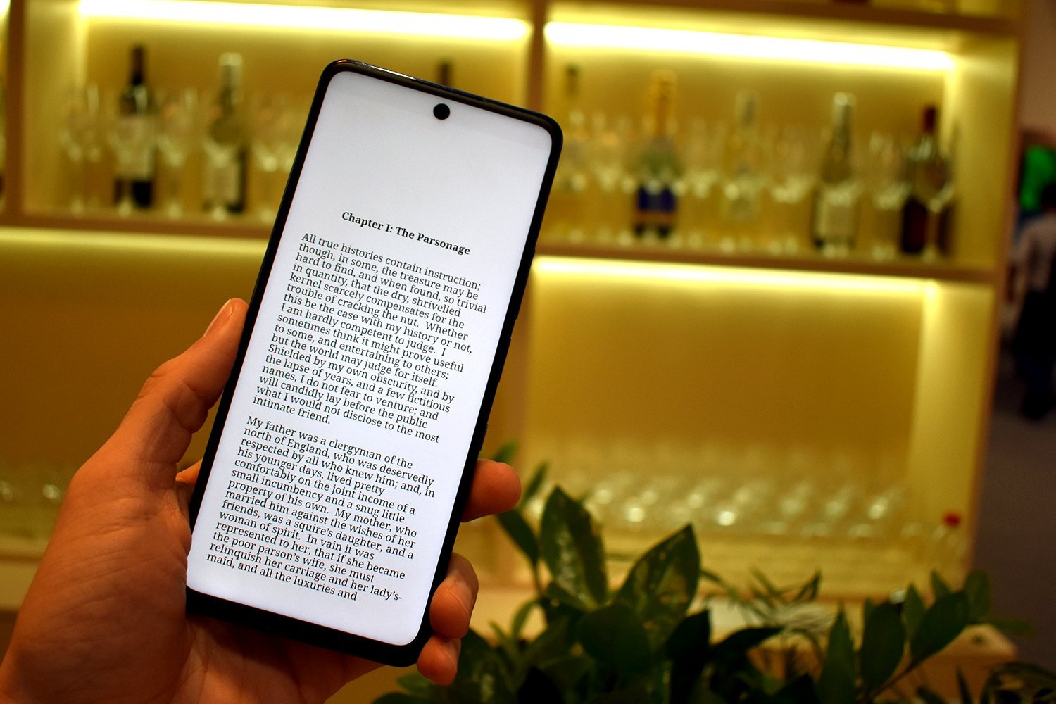 I Desperately Want TCL’s 50 NXTPaper Phone to Come to the U.S.